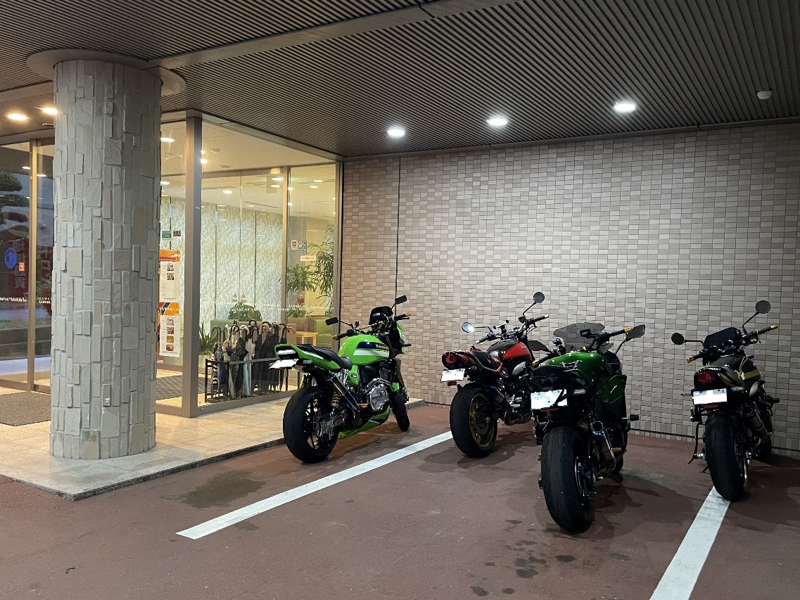 バイク・自転車でお越しのお客様へ